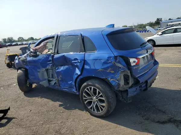 JA4AP3AU8KU033482 2019 MITSUBISHI OUTLANDER - Image 2