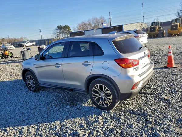JA4AP3AU8KU034308 2019 MITSUBISHI OUTLANDER - Image 2