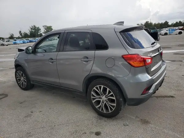 JA4AP3AU8KU034910 2019 MITSUBISHI OUTLANDER - Image 2