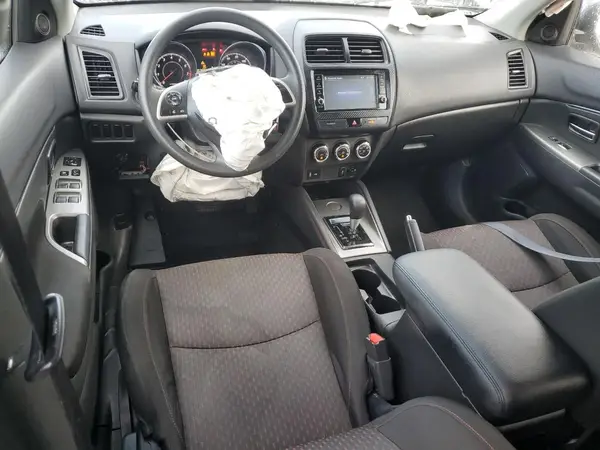 JA4AP3AU8KU034910 2019 MITSUBISHI OUTLANDER - Image 8