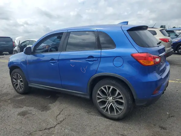 JA4AP3AU8KU035667 2019 MITSUBISHI OUTLANDER - Image 2