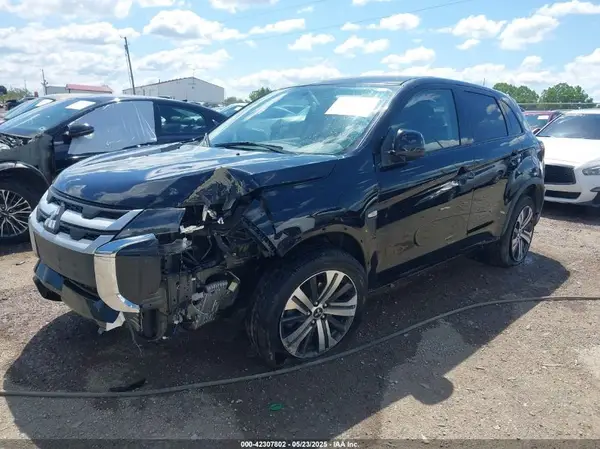 JA4AP3AU8LU005358 2020 MITSUBISHI OUTLANDER - Image 2