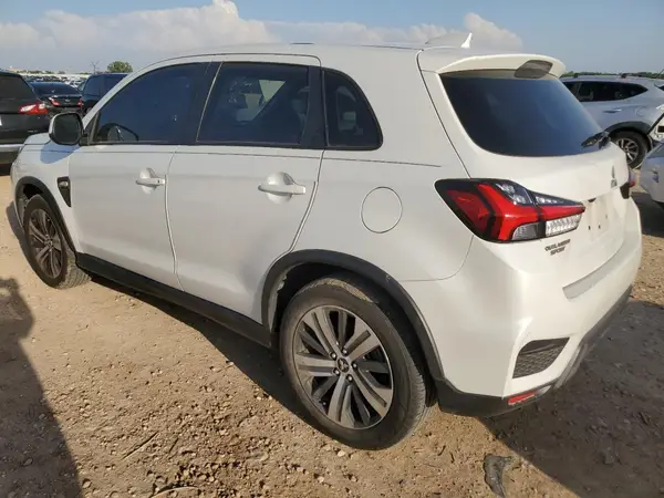 JA4AP3AU8LU016263 2020 MITSUBISHI OUTLANDER - Image 2