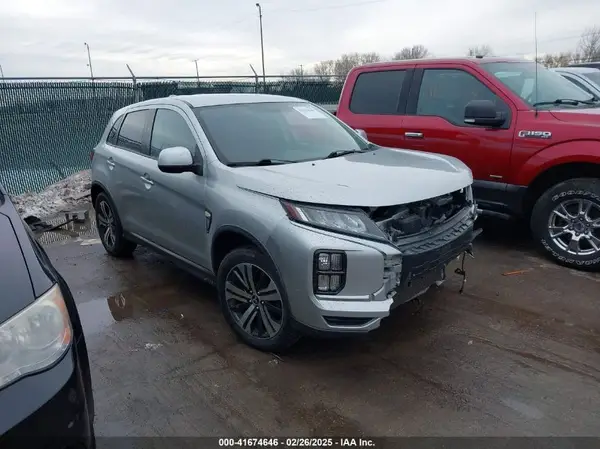 JA4AP3AU8LU017719 2020 MITSUBISHI OUTLANDER - Image 1