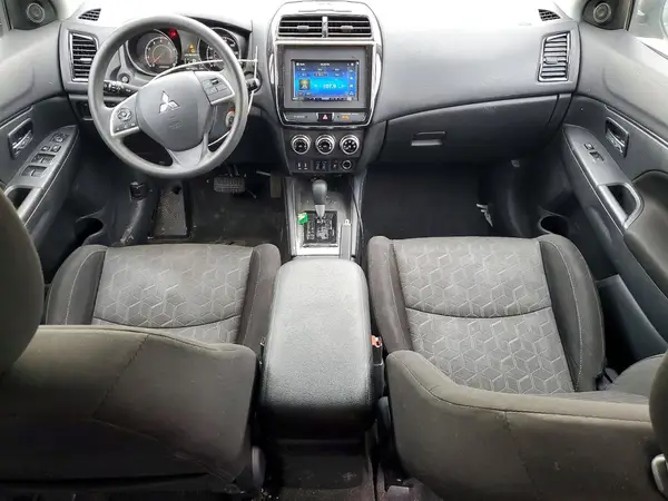 JA4AP3AU8LU018899 2020 MITSUBISHI OUTLANDER - Image 8