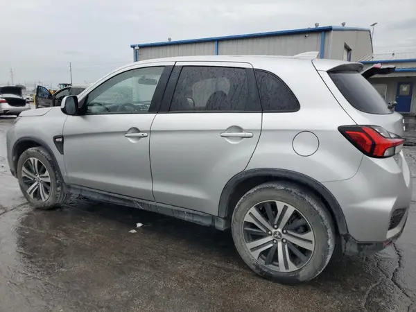 JA4AP3AU8LU021432 2020 MITSUBISHI OUTLANDER - Image 2