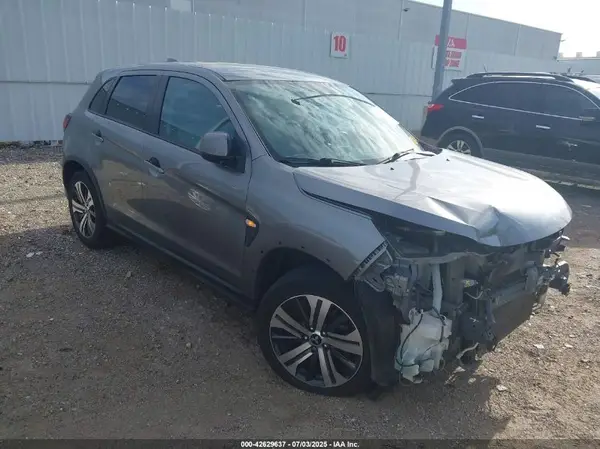 JA4AP3AU8LU030759 2020 MITSUBISHI OUTLANDER - Image 1