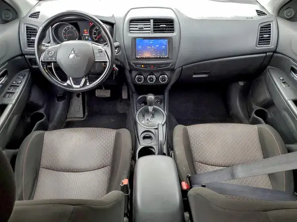 JA4AP3AU9HZ001071 2017 MITSUBISHI OUTLANDER - Image 8