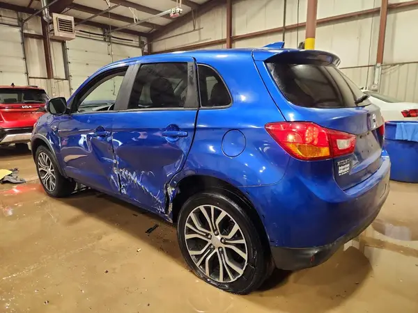 JA4AP3AU9HZ005363 2017 MITSUBISHI OUTLANDER - Image 2