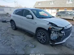 JA4AP3AU9HZ013818 2017 MITSUBISHI OUTLANDER