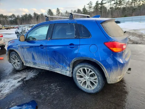 JA4AP3AU9HZ016380 2017 MITSUBISHI OUTLANDER - Image 2