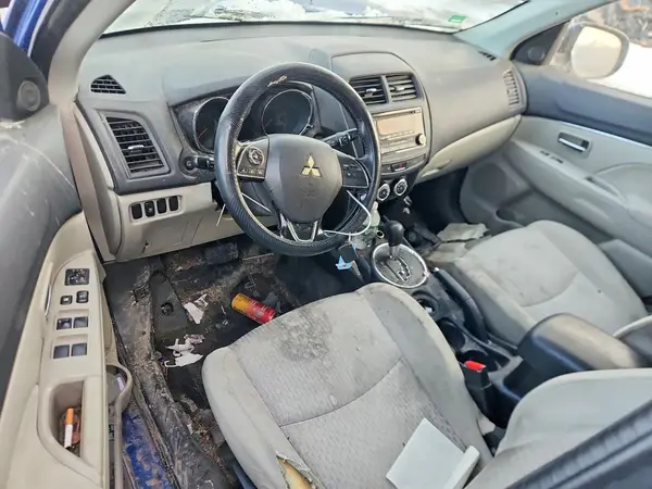 JA4AP3AU9HZ016380 2017 MITSUBISHI OUTLANDER - Image 8