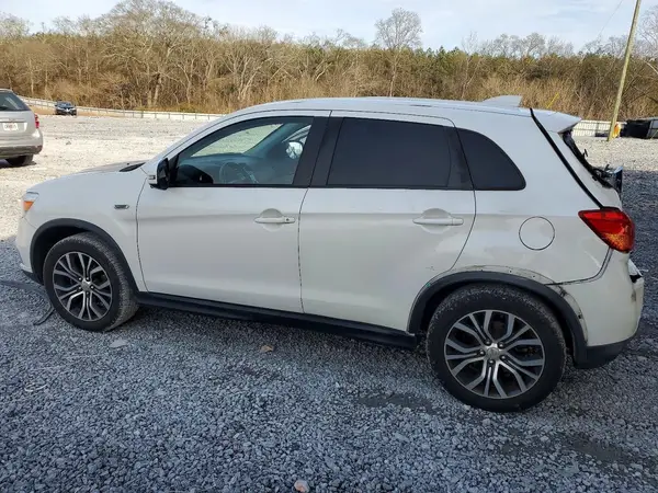 JA4AP3AU9HZ026472 2017 MITSUBISHI OUTLANDER - Image 2