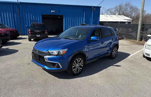 JA4AP3AU9HZ046169 2017 MITSUBISHI OUTLANDER - Image 2
