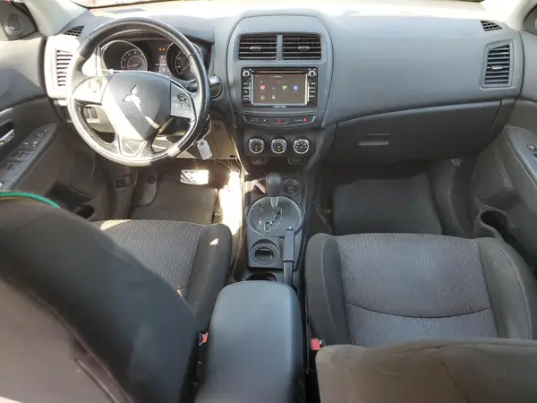 JA4AP3AU9HZ047368 2017 MITSUBISHI OUTLANDER - Image 8