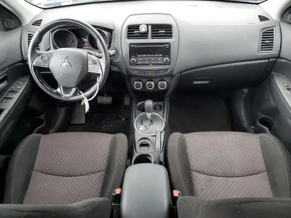 JA4AP3AU9HZ048617 2017 MITSUBISHI OUTLANDER - Image 8
