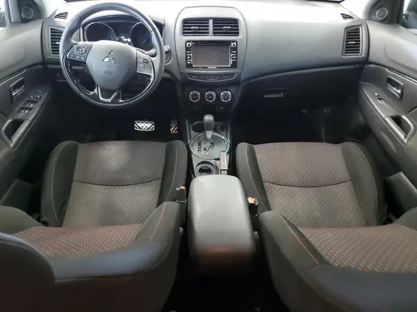 JA4AP3AU9HZ050254 2017 MITSUBISHI OUTLANDER - Image 8