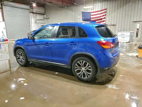 JA4AP3AU9HZ052554 2017 MITSUBISHI OUTLANDER - Image 2