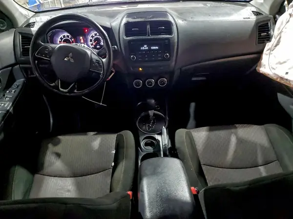JA4AP3AU9HZ052554 2017 MITSUBISHI OUTLANDER - Image 8