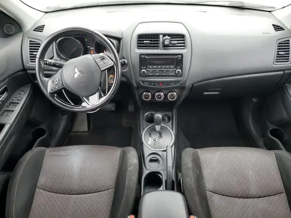 JA4AP3AU9HZ059665 2017 MITSUBISHI OUTLANDER - Image 8