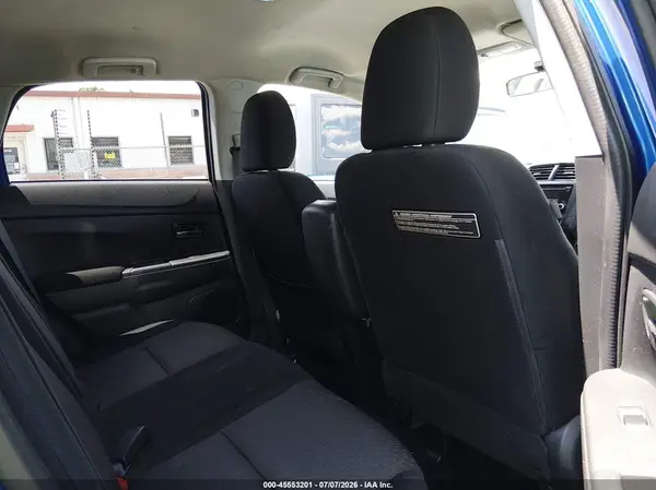 JA4AP3AU9HZ065496 2017 MITSUBISHI OUTLANDER - Image 8