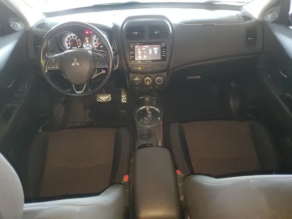 JA4AP3AU9HZ069810 2017 MITSUBISHI OUTLANDER - Image 8