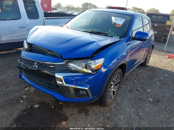 JA4AP3AU9HZ070679 2017 MITSUBISHI OUTLANDER - Image 2