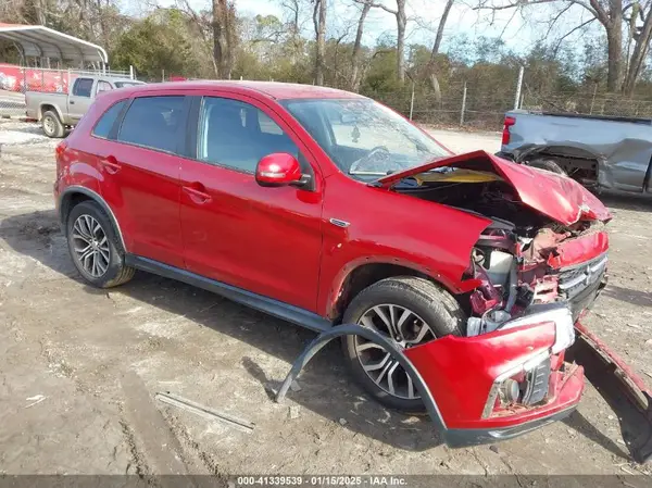 JA4AP3AU9JU005608 2018 MITSUBISHI OUTLANDER - Image 1