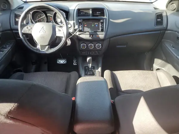 JA4AP3AU9JU009917 2018 MITSUBISHI OUTLANDER - Image 8