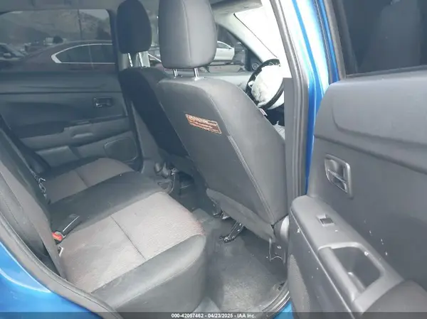 JA4AP3AU9JU011232 2018 MITSUBISHI OUTLANDER - Image 8