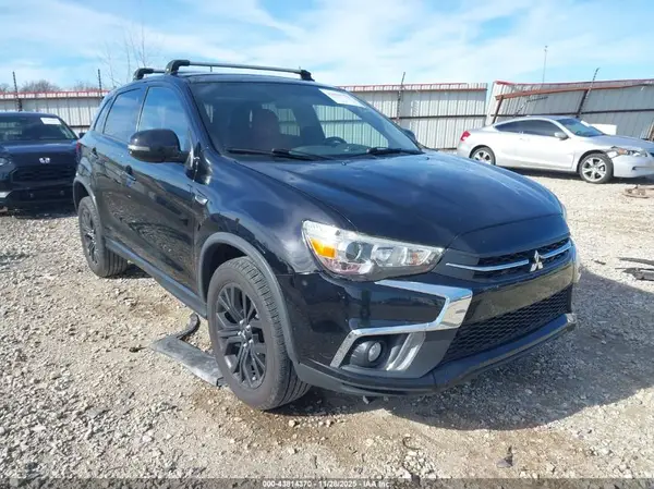 JA4AP3AU9JU012171 2018 MITSUBISHI OUTLANDER - Image 1