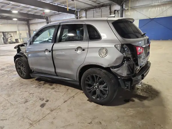 JA4AP3AU9JU014258 2018 MITSUBISHI OUTLANDER - Image 2