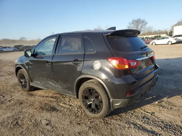 JA4AP3AU9JU016219 2018 MITSUBISHI OUTLANDER - Image 2