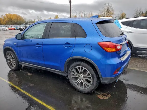 JA4AP3AU9JU016737 2018 MITSUBISHI OUTLANDER - Image 2