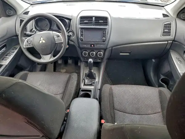 JA4AP3AU9JU016737 2018 MITSUBISHI OUTLANDER - Image 8