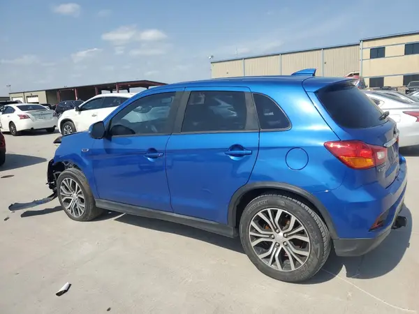 JA4AP3AU9JU016950 2018 MITSUBISHI OUTLANDER - Image 2