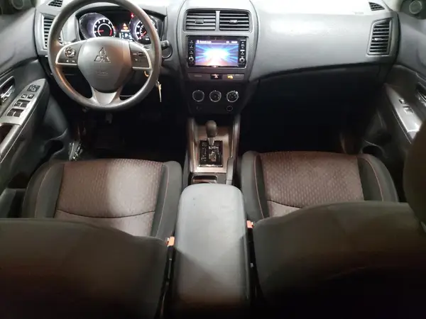 JA4AP3AU9JU020352 2018 MITSUBISHI OUTLANDER - Image 8