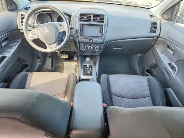 JA4AP3AU9JU022019 2018 MITSUBISHI OUTLANDER - Image 8