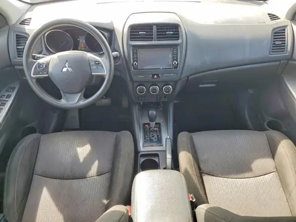 JA4AP3AU9JU023817 2018 MITSUBISHI OUTLANDER - Image 8