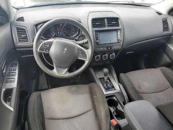 JA4AP3AU9JU024742 2018 MITSUBISHI OUTLANDER - Image 8