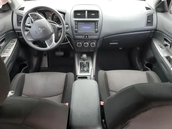 JA4AP3AU9JU025096 2018 MITSUBISHI OUTLANDER - Image 8