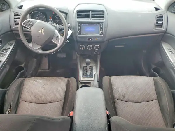 JA4AP3AU9JU025194 2018 MITSUBISHI OUTLANDER - Image 8