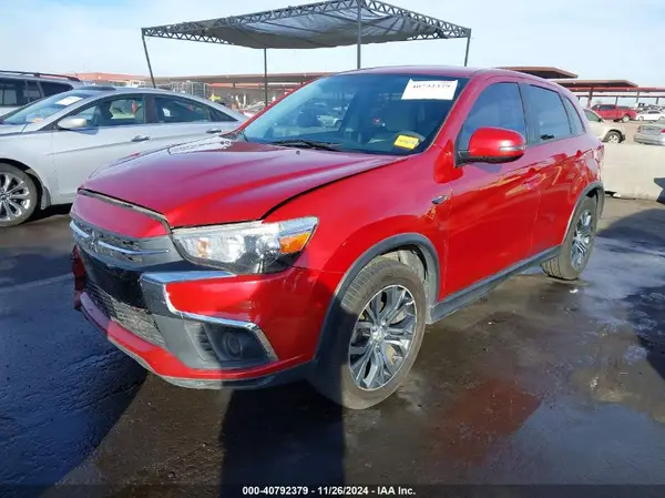 JA4AP3AU9JU026023 2018 MITSUBISHI OUTLANDER - Image 2