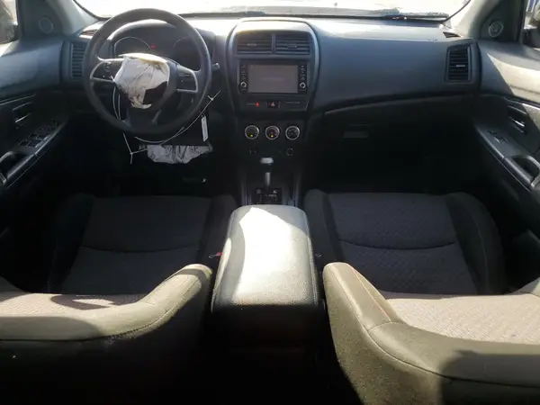 JA4AP3AU9JU026099 2018 MITSUBISHI OUTLANDER - Image 8