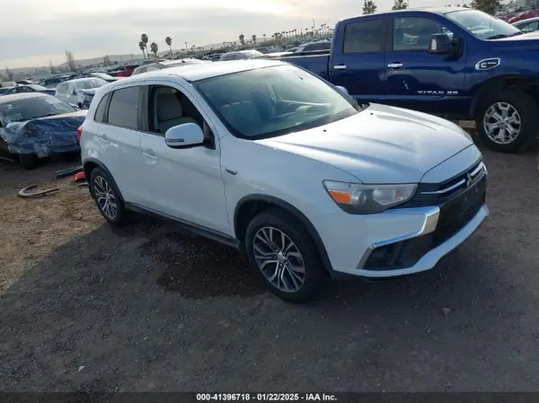 JA4AP3AU9JZ002954 2018 MITSUBISHI OUTLANDER - Image 1