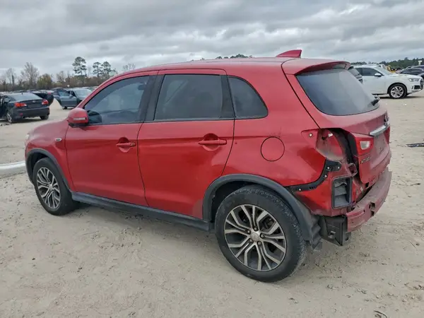 JA4AP3AU9JZ008298 2018 MITSUBISHI OUTLANDER - Image 2
