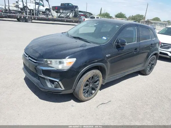 JA4AP3AU9JZ024193 2018 MITSUBISHI OUTLANDER - Image 2