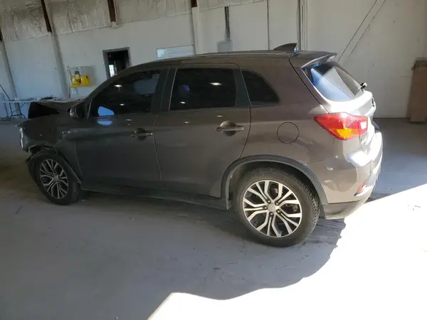 JA4AP3AU9JZ026588 2018 MITSUBISHI OUTLANDER - Image 2