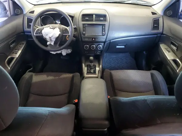 JA4AP3AU9JZ026588 2018 MITSUBISHI OUTLANDER - Image 8