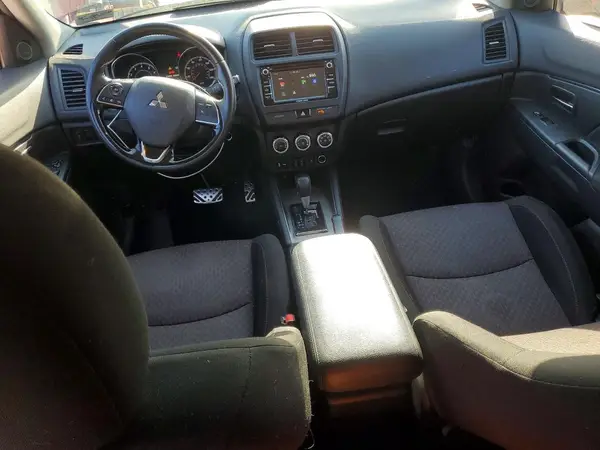 JA4AP3AU9JZ026879 2018 MITSUBISHI OUTLANDER - Image 8
